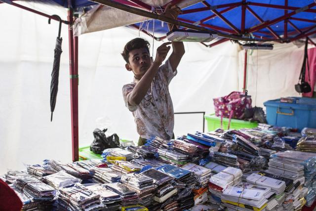 5000萬緬甸人第一次用上互聯(lián)網(wǎng)，接下來的事無語了 | 譯站