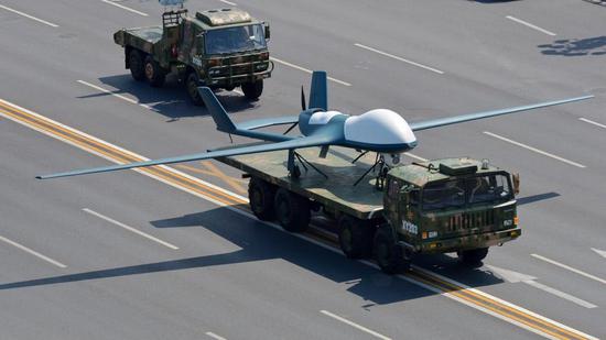 北航另一款無人機(jī)BZK-005型無人機(jī)在九三閱兵上首次公開亮相_宇辰網(wǎng)_讓世界讀懂無人機(jī)_全球?qū)I(yè)無人機(jī)服務(wù)資訊平臺(tái)