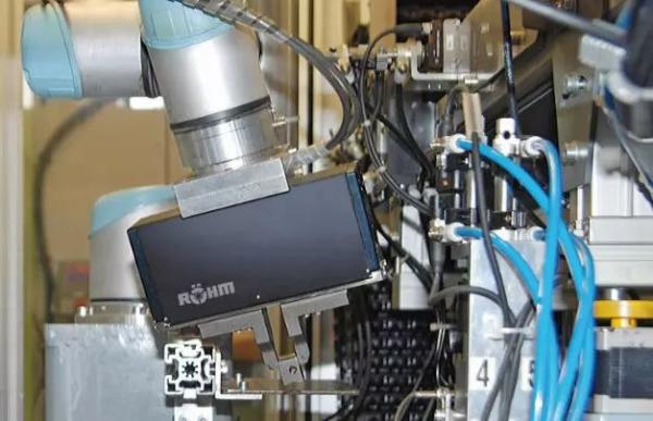 人機協(xié)作時代新要求:電動夾具 人機協(xié)作時代新要求:電動夾具