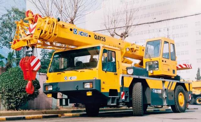 【流金歲月】新中國第—臺5噸汽車起重機(jī)在這里誕生